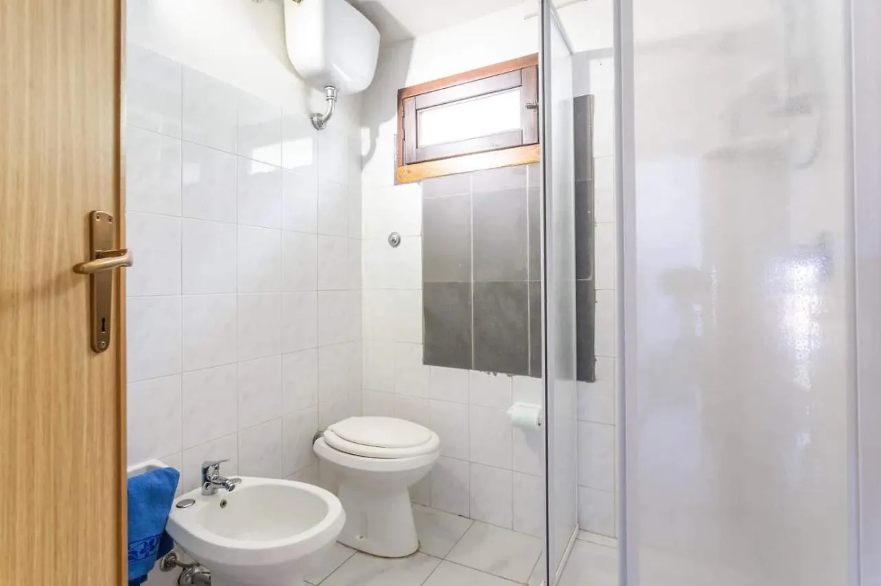 Apartament Rainbow Torre dei Corsari 0*,
